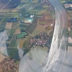 Flugwegposition um 14:13:19: Aufgenommen in der Nähe von Regensburg, Deutschland in 1876 Meter